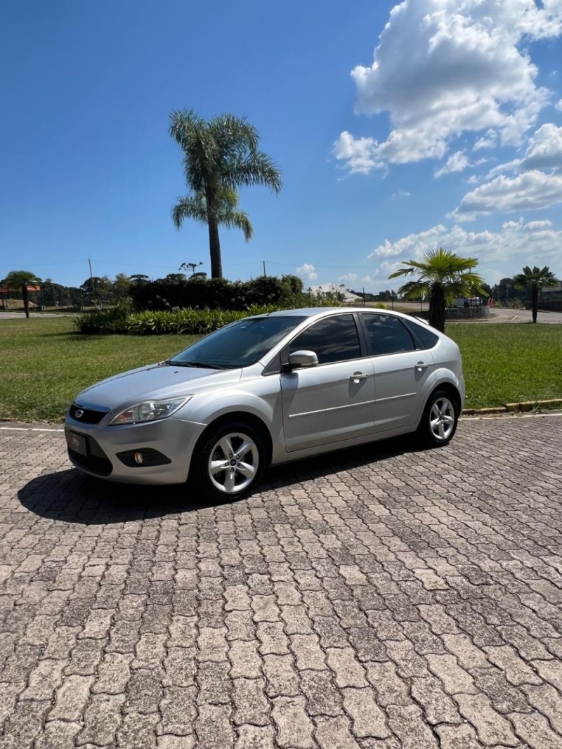 focus 2.0 16v flex 4p automatico 2012 caxias do sul