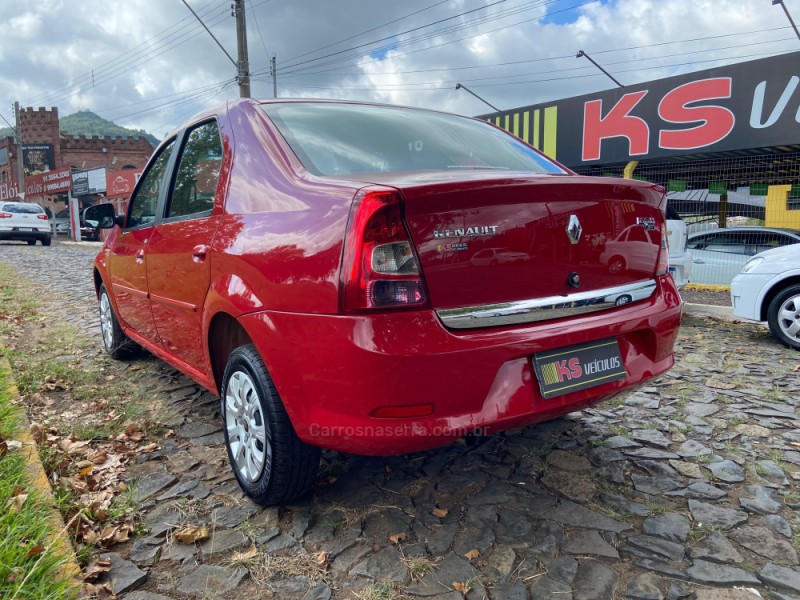 LOGAN 1.0 EXPRESSION 16V FLEX 4P MANUAL - 2011 - DOIS IRMãOS