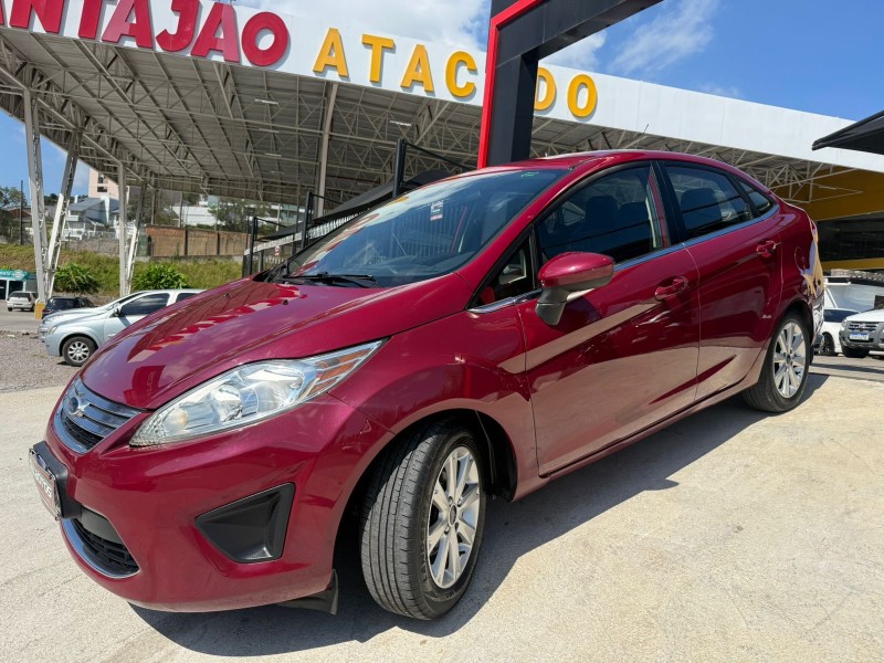 FIESTA 1.6 SEL SEDAN 16V FLEX 4P MANUAL  - 2011 - CAXIAS DO SUL
