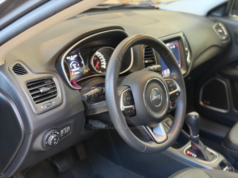 COMPASS 2.0 16V FLEX LONGITUDE AUTOMÁTICO - 2018 - CARLOS BARBOSA