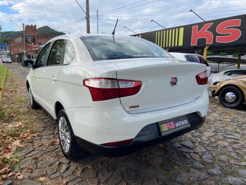 GRAND SIENA 1.4 MPI ATTRACTIVE 8V FLEX 4P MANUAL - 2016 - DOIS IRMãOS