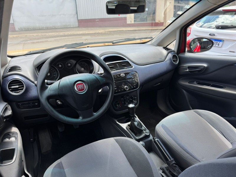 PUNTO 1.4 ATTRACTIVE 8V FLEX 4P MANUAL - 2014 - VACARIA