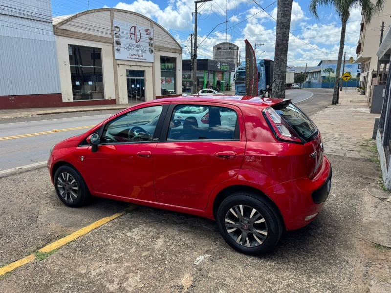 PUNTO 1.4 ATTRACTIVE 8V FLEX 4P MANUAL - 2014 - VACARIA