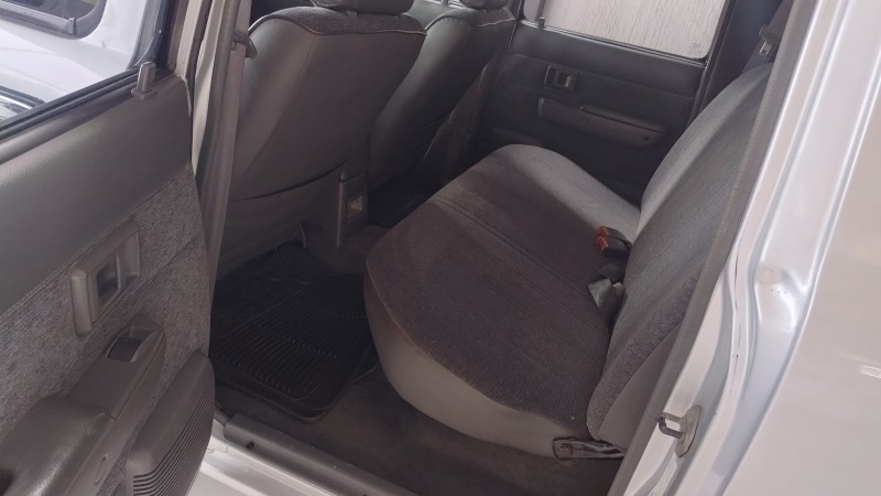 HILUX 3.0 SRV 4X2 CD 8V DIESEL 4P MANUAL - 2002 - SãO SEBASTIãO DO CAí