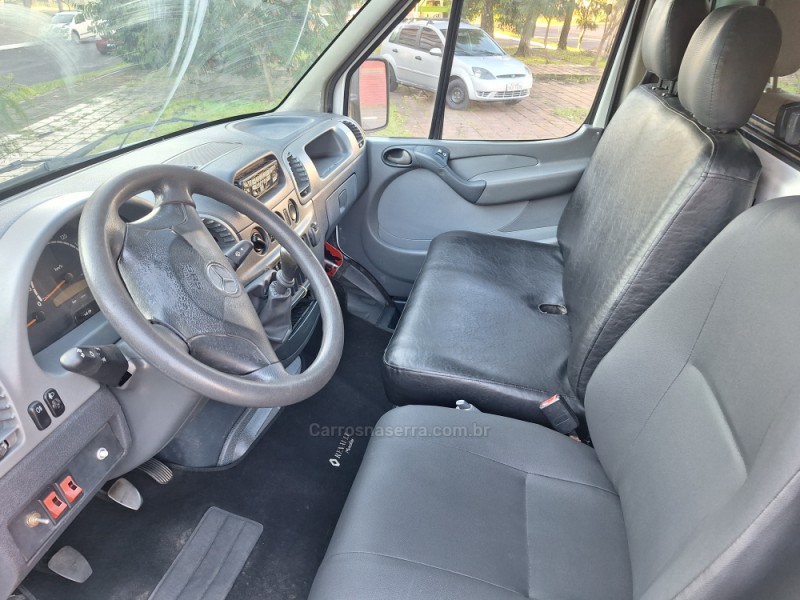 SPRINTER 2.2 FURGÃO 311 CDI CURTO DIESEL 3P MANUAL - 2011 - NOVO HAMBURGO