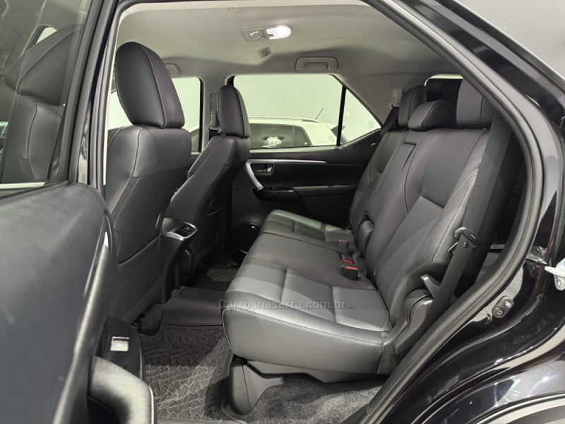 HILUX SW4 2.8 SRX 4X4 7 LUGARES 16V TURBO INTERCOOLER DIESEL 4P AUTOMÁTICO - 2022 - ERECHIM