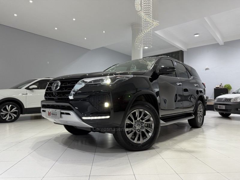 hilux sw4 2.8 srx 4x4 7 lugares 16v turbo intercooler diesel 4p automatico 2022 erechim