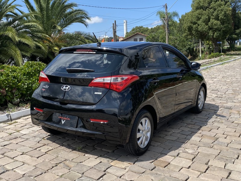 HB20 1.0 COMFORT PLUS 12V FLEX 4P MANUAL - 2014 - CARLOS BARBOSA