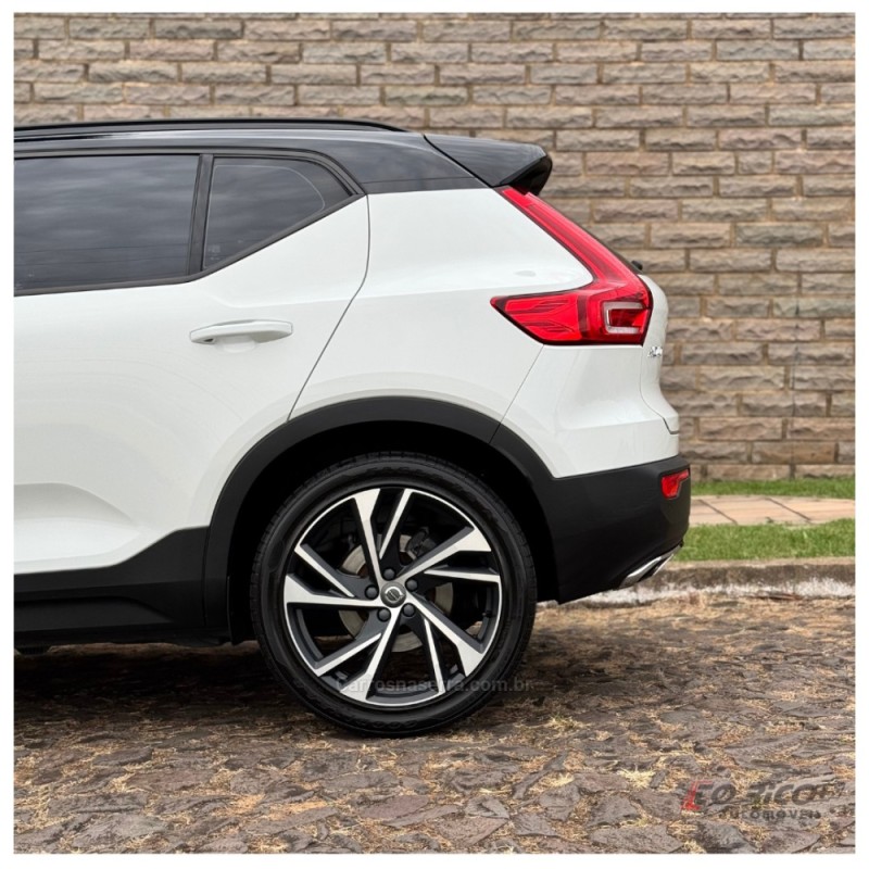 XC 40 2.0 T5 GASOLINA MOMENTUM AWD GEARTRONIC - 2018 - CAMPO BOM