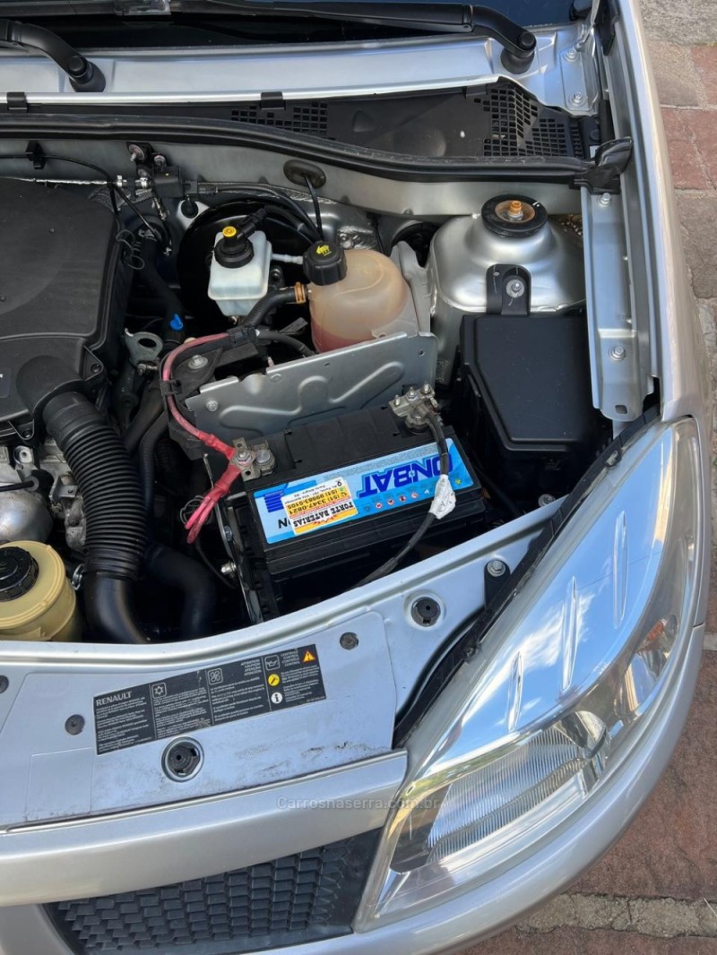 SANDERO 1.6 EXPRESSION 8V FLEX 4P MANUAL - 2011 - PORTO ALEGRE