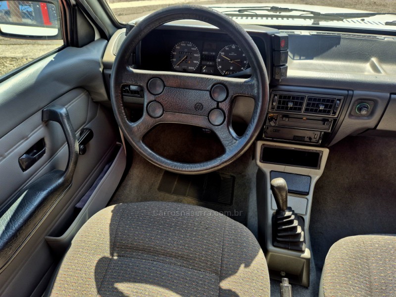 VOYAGE 1.8 GL 8V GASOLINA 4P MANUAL - 1995 - FARROUPILHA