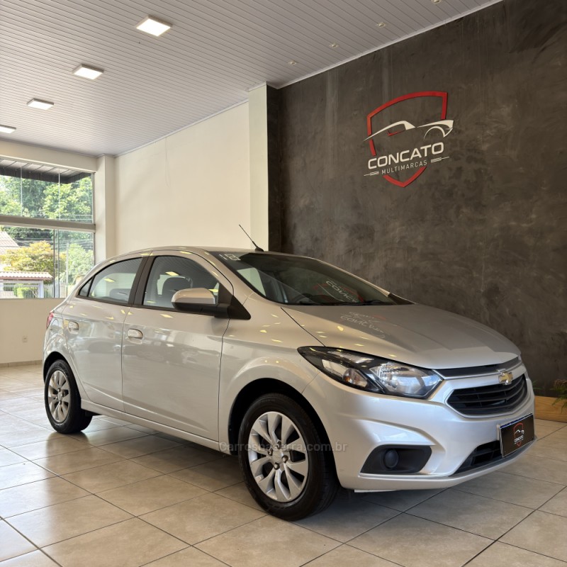 ONIX 1.4 MPFI LT 8V FLEX 4P MANUAL - 2018 - FARROUPILHA