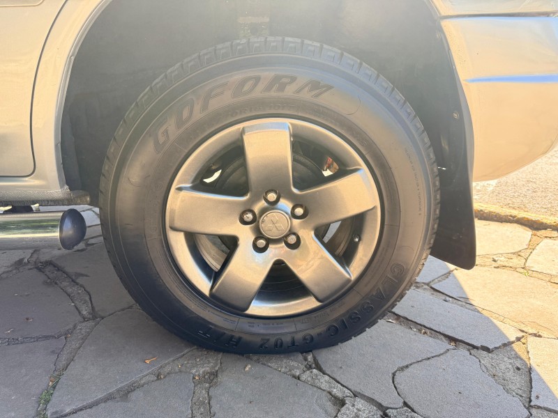 PAJERO TR4 2.0 4X4 16V 131CV GASOLINA 4P AUTOMÁTICO - 2005 - TRêS COROAS