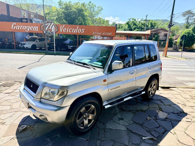 pajero tr4 2.0 4x4 16v 131cv gasolina 4p automatico 2005 tres coroas