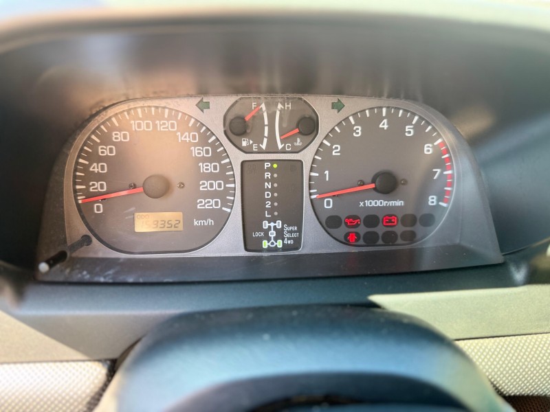 PAJERO TR4 2.0 4X4 16V 131CV GASOLINA 4P AUTOMÁTICO - 2005 - TRêS COROAS