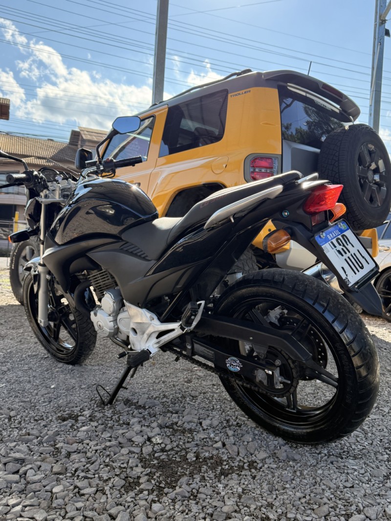 CB 300R ABS - 2012 - CAXIAS DO SUL