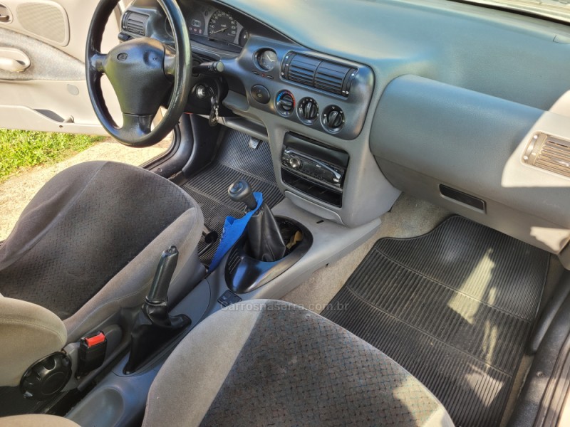 ESCORT 1.8 GL SW 16V GASOLINA 4P MANUAL - 1998 - FLORES DA CUNHA