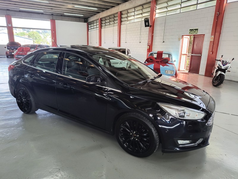 FOCUS 2.0 TITANIUM PLUS SEDAN 16V FLEX 4P AUTOMÁTICO - 2016 - CAXIAS DO SUL