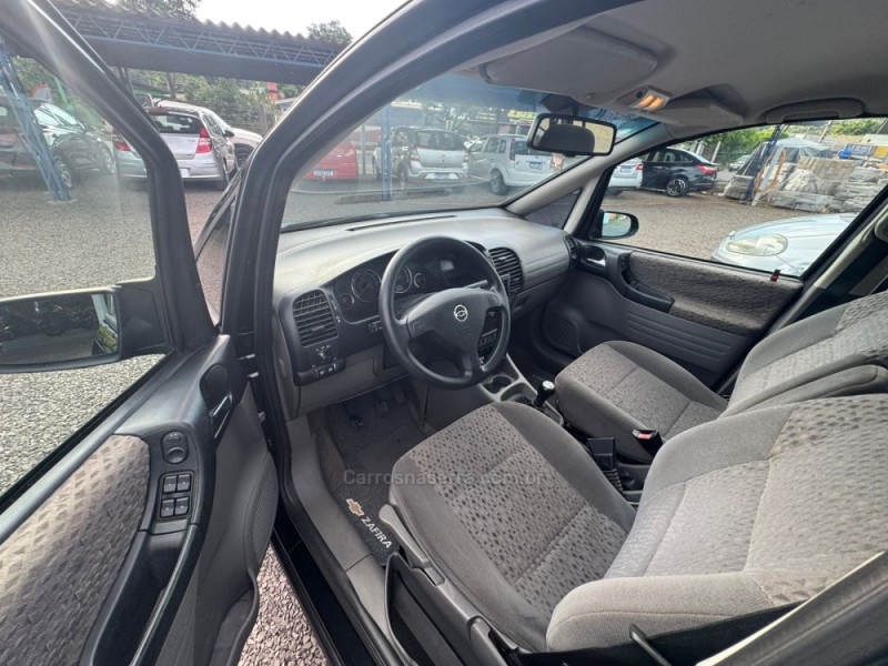 ZAFIRA 2.0 MPFI ELEGANCE 16V GASOLINA 4P MANUAL - 2012 - IGREJINHA