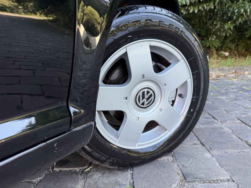 GOLF 2.0 MI 8V GASOLINA 4P MANUAL - 2004 - CAXIAS DO SUL