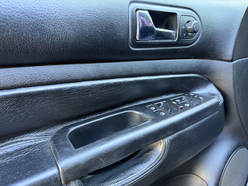 GOLF 2.0 MI 8V GASOLINA 4P MANUAL - 2004 - CAXIAS DO SUL