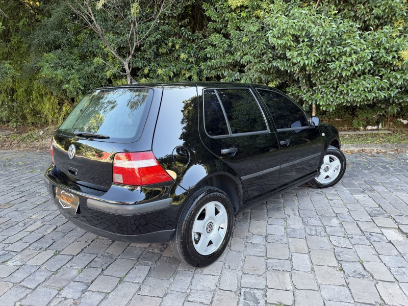 GOLF 2.0 MI 8V GASOLINA 4P MANUAL - 2004 - CAXIAS DO SUL