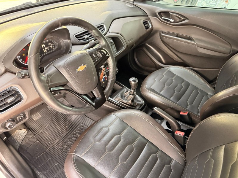 PRISMA 1.4 MPFI LTZ 8V FLEX 4P MANUAL - 2019 - CANELA