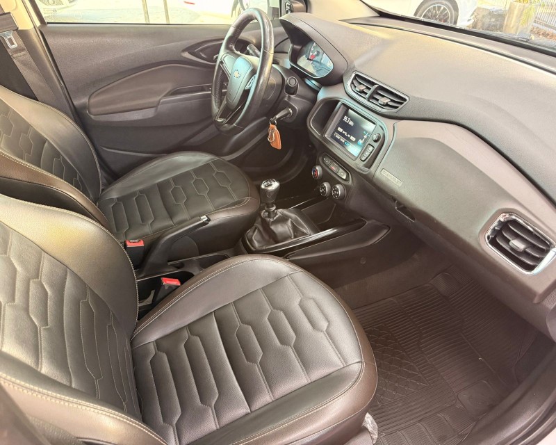 PRISMA 1.4 MPFI LTZ 8V FLEX 4P MANUAL - 2019 - CANELA