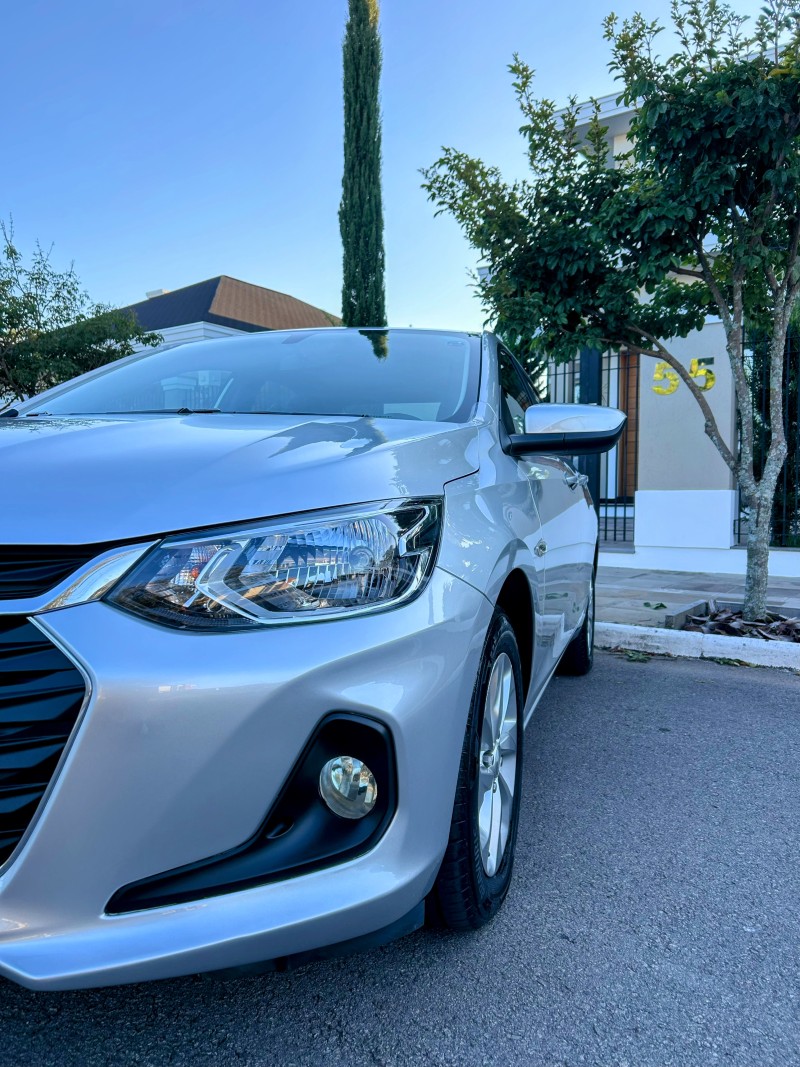 ONIX 1.0 LT 12V TURBO FLEX 4P AUTOMÁTICO - 2023 - BENTO GONçALVES