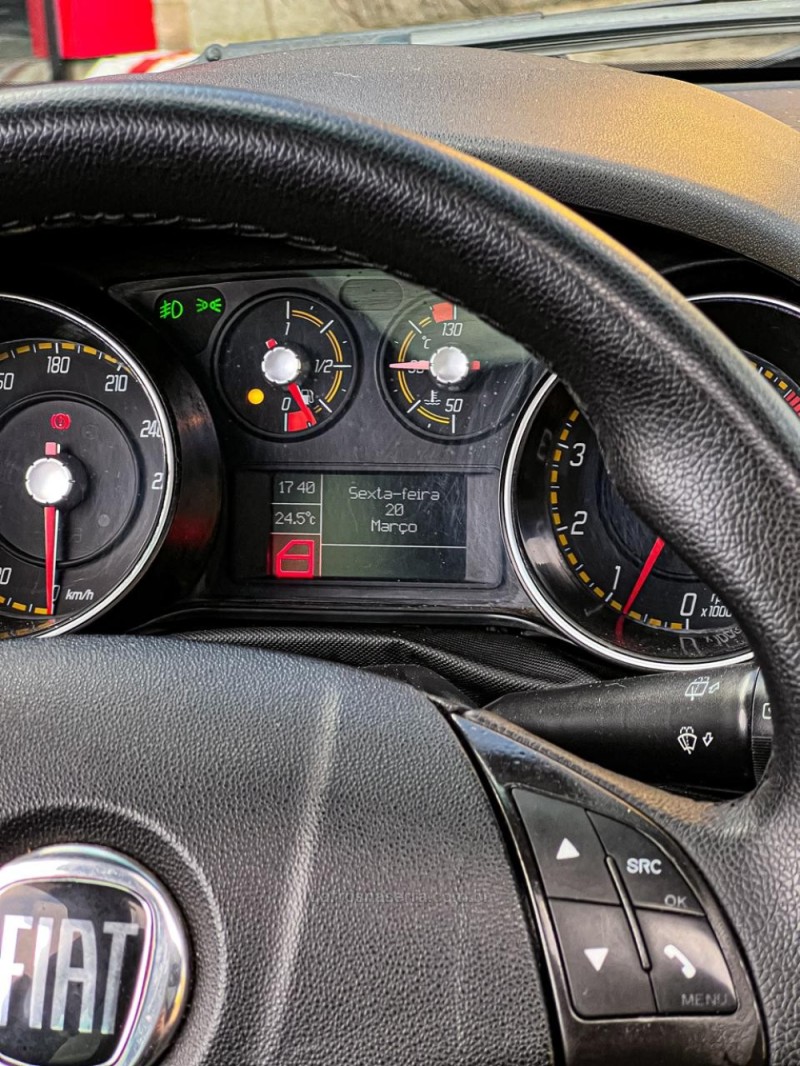 PUNTO 1.4 MPI 16V T-JET GASOLINA 4P MANUAL - 2013 - CANELA