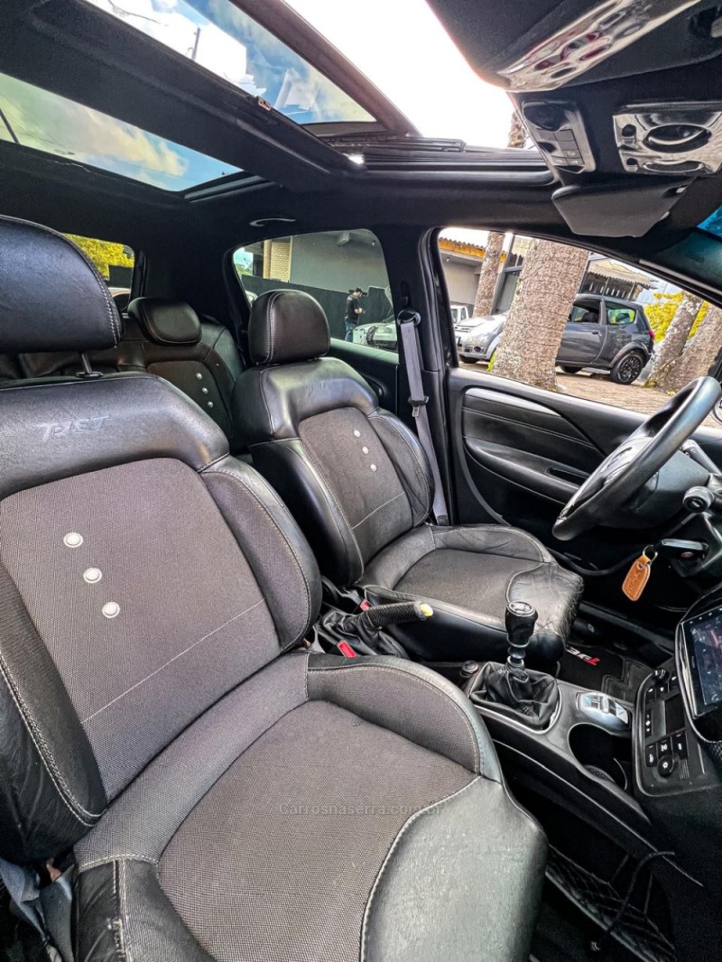 PUNTO 1.4 MPI 16V T-JET GASOLINA 4P MANUAL - 2013 - CANELA