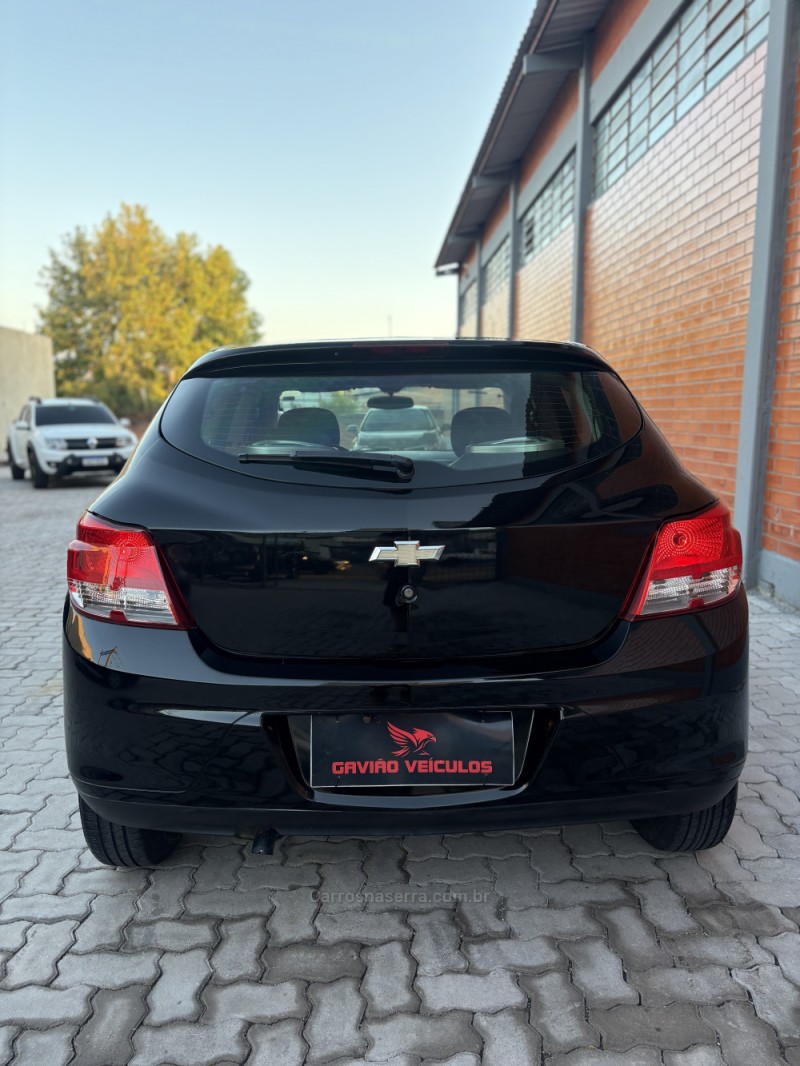 ONIX 1.0 LT 12V FLEX 4P MANUAL - 2013 - CAXIAS DO SUL