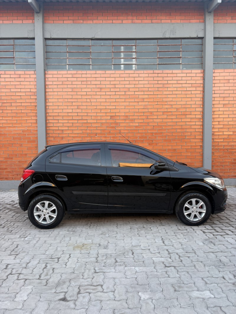 ONIX 1.0 LT 12V FLEX 4P MANUAL - 2013 - CAXIAS DO SUL