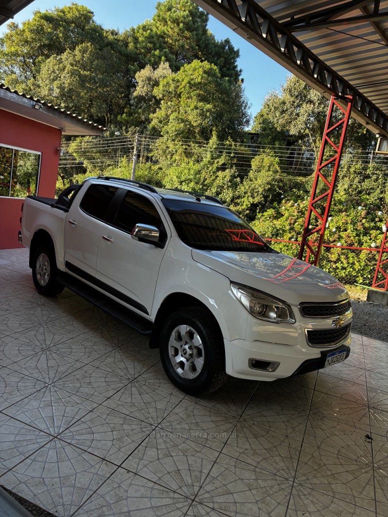 S10 2.4 LT 4X2 CD 8V FLEX 4P MANUAL - 2013 - CAXIAS DO SUL