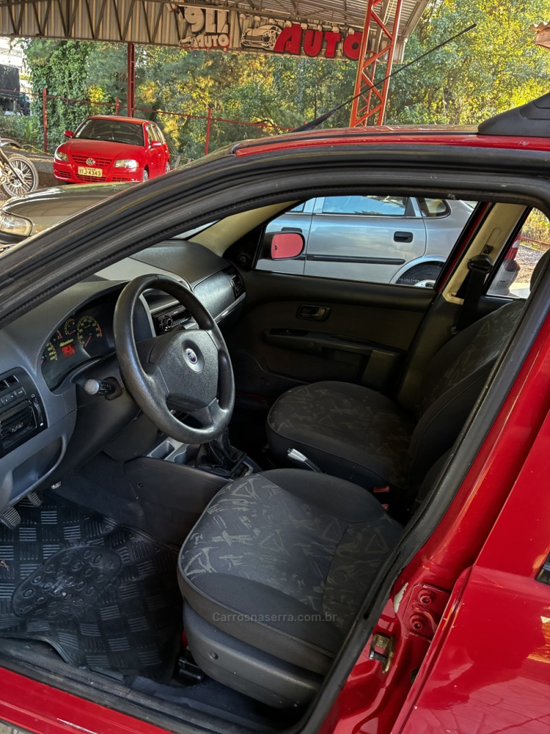 PALIO 1.8 MPI R 8V FLEX 4P MANUAL - 2005 - CAXIAS DO SUL