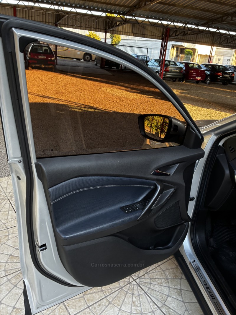 TRACKER 1.0 12V TURBO FLEX 4P AUTOMÁTICO - 2021 - CAXIAS DO SUL