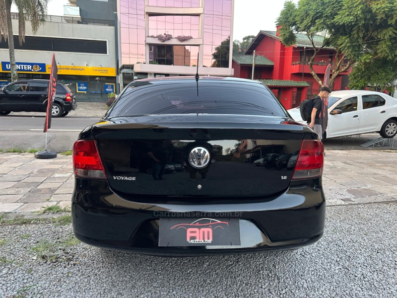 VOYAGE 1.6 MI TREND 8V FLEX 4P MANUAL - 2010 - CAXIAS DO SUL