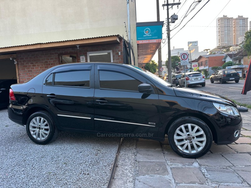 VOYAGE 1.6 MI TREND 8V FLEX 4P MANUAL - 2010 - CAXIAS DO SUL