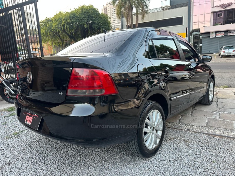 VOYAGE 1.6 MI TREND 8V FLEX 4P MANUAL - 2010 - CAXIAS DO SUL