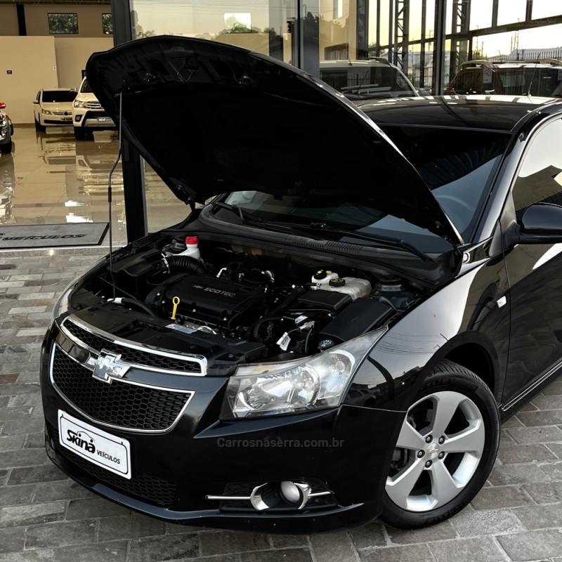 CRUZE 1.8 LT SPORT6 16V FLEX 4P AUTOMÁTICO - 2014 - VACARIA