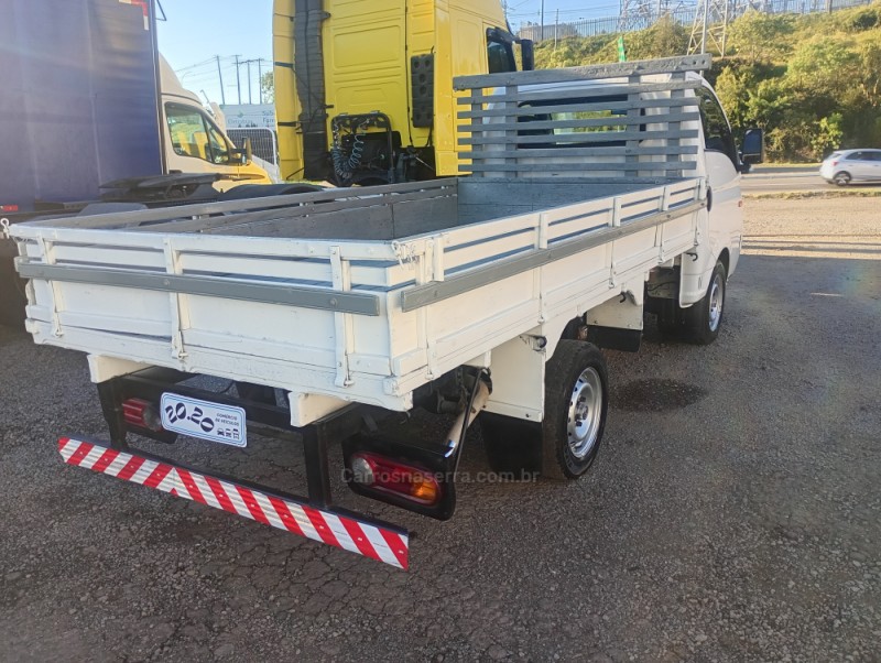 HR 2.5 TCI HDB BAU 4X2 8V 97CV TURBO INTERCOOLER DIESEL 2P MANUAL - 2011 - FARROUPILHA