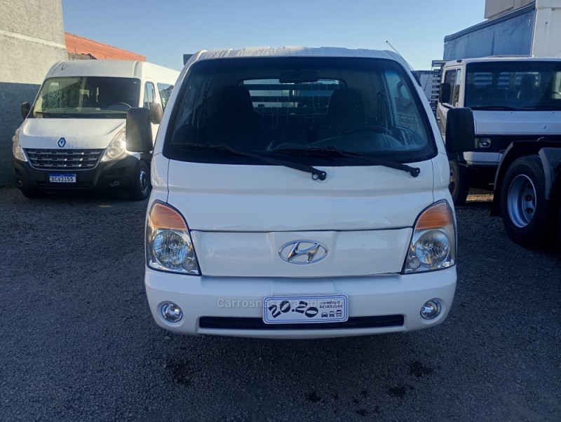 HR 2.5 TCI HDB BAU 4X2 8V 97CV TURBO INTERCOOLER DIESEL 2P MANUAL - 2011 - FARROUPILHA