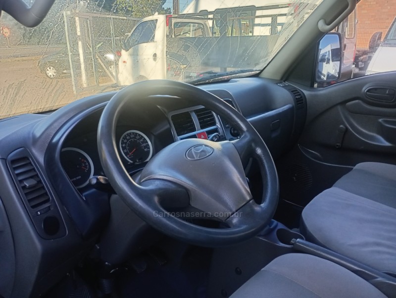 HR 2.5 TCI HDB BAU 4X2 8V 97CV TURBO INTERCOOLER DIESEL 2P MANUAL - 2011 - FARROUPILHA