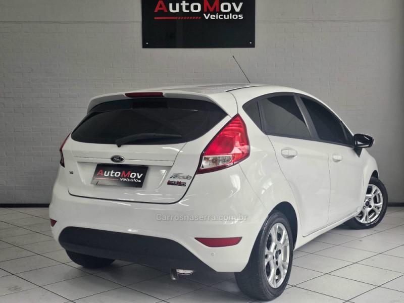 FIESTA 1.6 SE HATCH 16V FLEX 4P MANUAL - 2013 - CAXIAS DO SUL