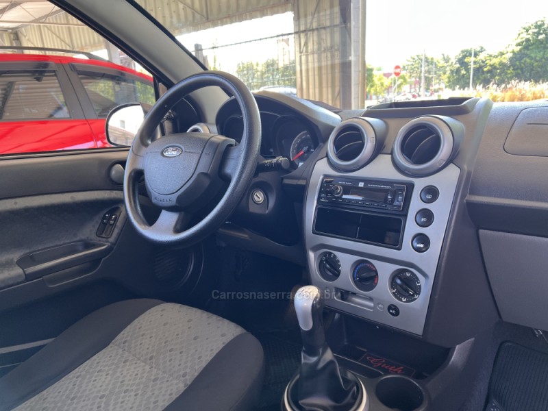 FIESTA 1.6 ROCAM HATCH 8V FLEX 4P MANUAL - 2014 - BOM PRINCíPIO