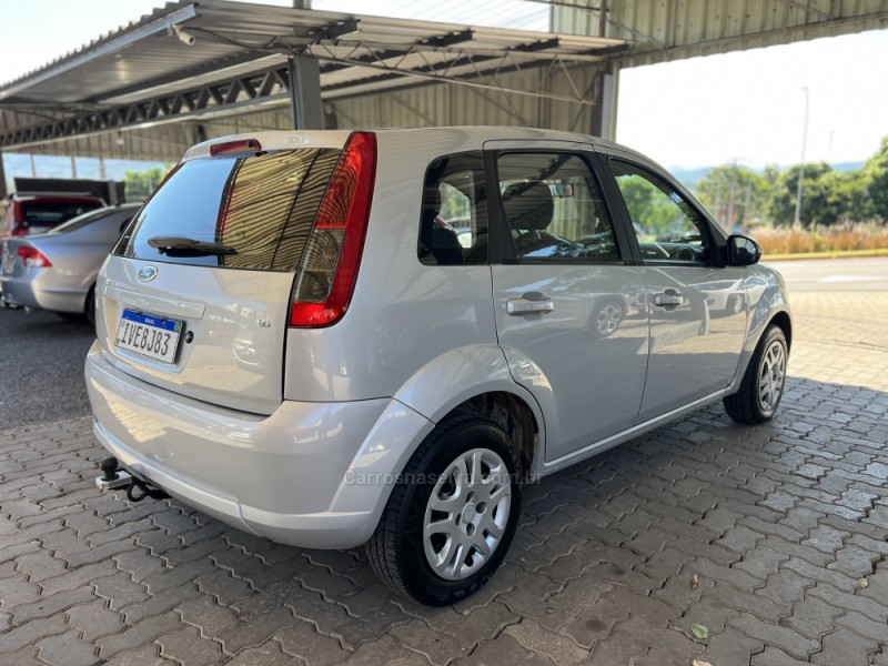 FIESTA 1.6 ROCAM HATCH 8V FLEX 4P MANUAL - 2014 - BOM PRINCíPIO