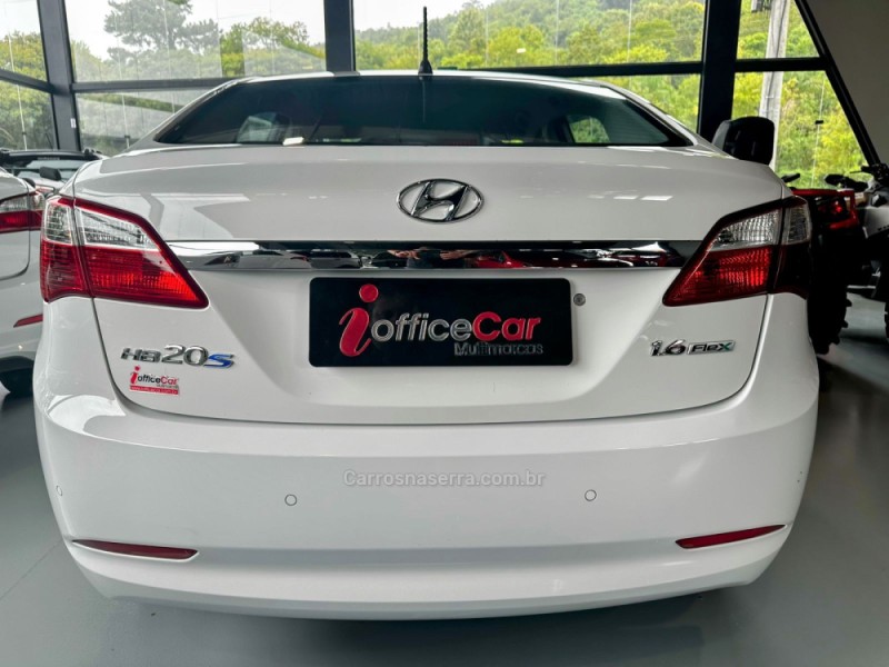 HB20S 1.6 PREMIUM 16V FLEX 4P MANUAL - 2014 - TRêS COROAS