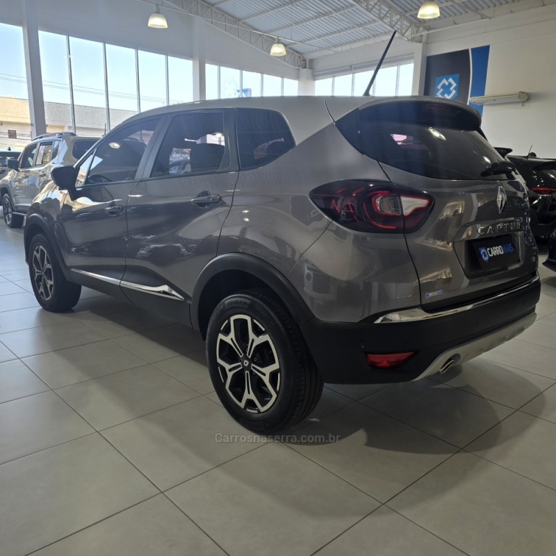 CAPTUR 1.3 ICONIC 16V TURBO FLEX 4P AUTOMÁTICO - 2024 - SANTA CRUZ DO SUL