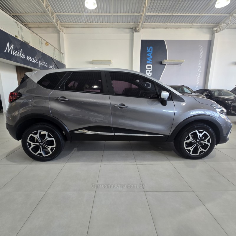 CAPTUR 1.3 ICONIC 16V TURBO FLEX 4P AUTOMÁTICO - 2024 - SANTA CRUZ DO SUL