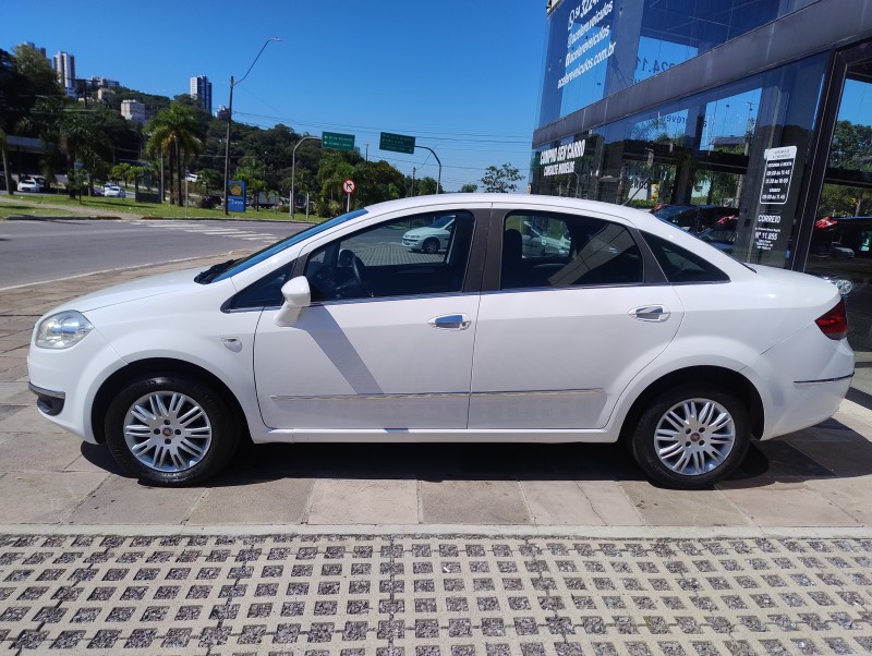 LINEA 1.8 ESSENCE 16V FLEX 4P MANUAL - 2015 - CAXIAS DO SUL